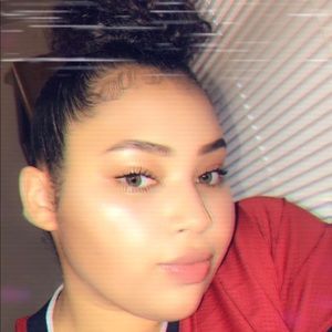 Meet your Posher, Carmen